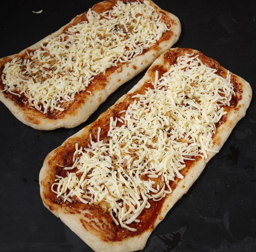 korean chilli crisp & mozzarella flatbread
