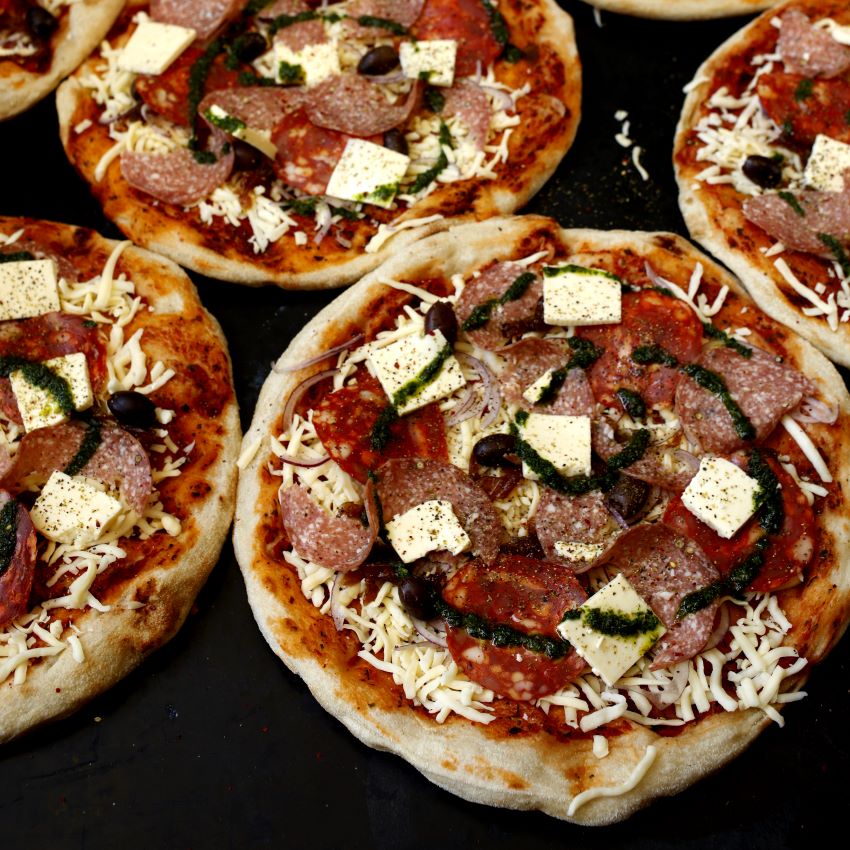 chorizo, pepperoni, haloumi, olive & caramelised onion